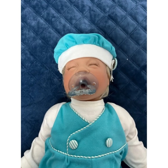 Lee Middleton First Born Romper Series Boy Baby Doll 1996 - Picture 4 of 5